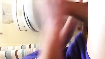 Cumming for Cash: Amateur Solo Cum Shots