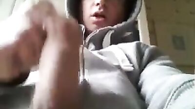 Hoodie Lad Cumshot: A Solo Handjob Experience