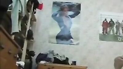 Garden Thrust: Amateur Gay Action in the Wild!