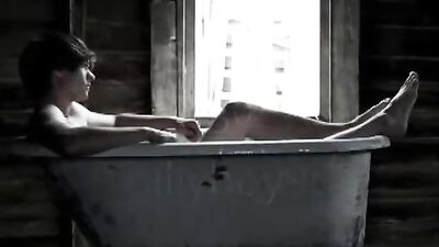 Splish Splash - Gay Romance in the Shower!