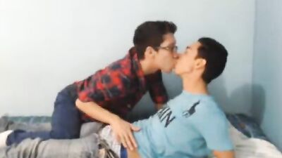 Webcam Oral Explosion: Horny Couples Gay Porn Adventure!