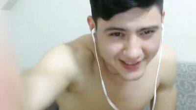 Gorgeous Amateur Big Cocks Solo Show: A Gay Porn Video Delight!