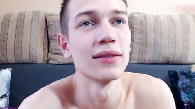 Blissful Blonds: Amateur Solo Boys Delight