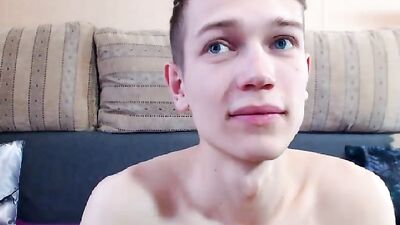 Blissful Blonds: Amateur Solo Boys Delight