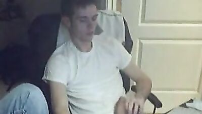 Young Pornstar: Helping His Friend Eats Cum!