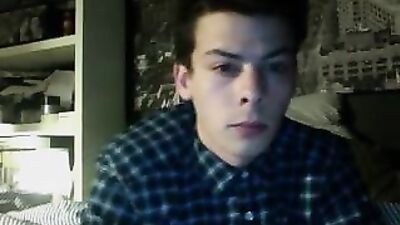 Gay Cutie Frenchman Explodes with Pleasure while Fucking his Tight Ass on Cam