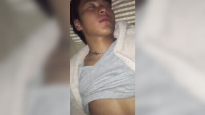 Gay Voyeur: Sleeping Guy Fun Solo