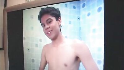 Latino couch acrobatixs