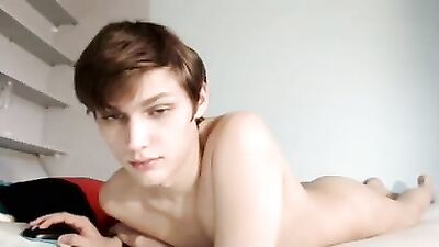 Gay Porn Video - Super Mignon Showing