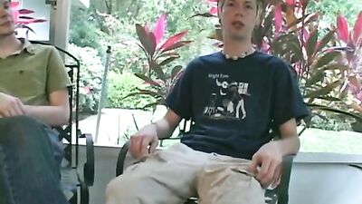 Tampa Boys Need Cash: Wild Amateur Bareback Action!