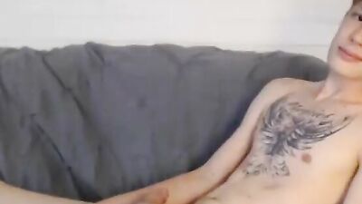 Making Love on Webcam: Amateur Gay Solo Show!