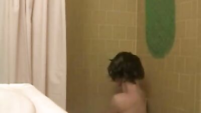 Super hot shower and wank