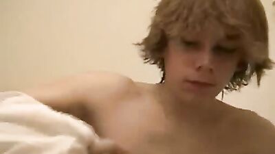 Super hot shower and wank