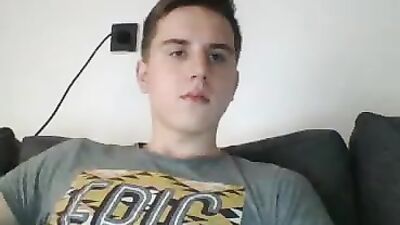 Young Amateurs Take Handjobs - Cam 1005