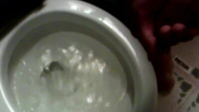 Squirting Sinners: Hot Toilet Action!