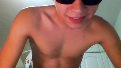 Cum Hard Latino Boy with Glasses: Exploring Web-Cam Fantasies!