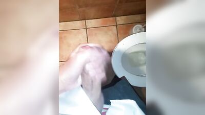 Stroke it in public: Cum Shots Fun Solo revisited!