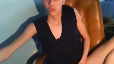 Young & Wild: Amateur Cam Solo Experience!