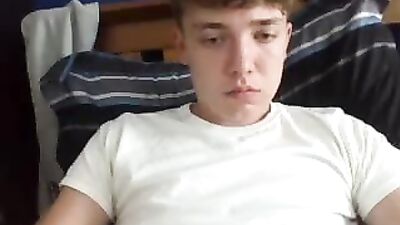 Bubble Ass Blowjob! Cute Boys Big Cock Gets Fucked On Cam
