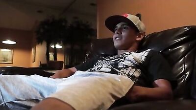 Gay Porn Head Game: Amateur Bareback Action