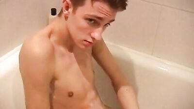 Gay Porn: Shower Sensation!