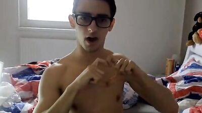 Gay Porn Video: Horny Hottie Web Cam Show!