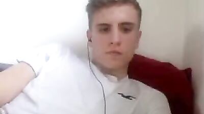 U.Kingdoms Hands-Free Cam Cutie: Hot Ass Big Load Action Amateur!