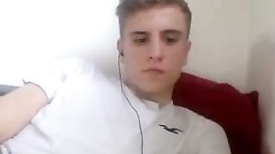 U.Kingdoms Hands-Free Cam Cutie: Hot Ass Big Load Action Amateur!