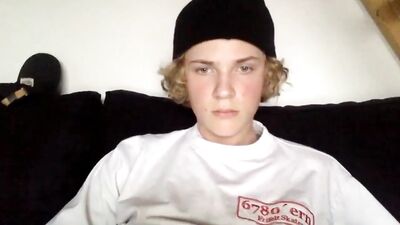 Thick Cock Blond Sk8 - Big Cocks Meet Hot Boys!