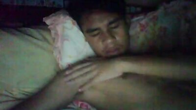 Asian Fillipino Hottie Takes Control in Bed!