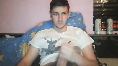 Hung Romanian Guy Jerking Off: Horny Amateurs and Big Cocks
