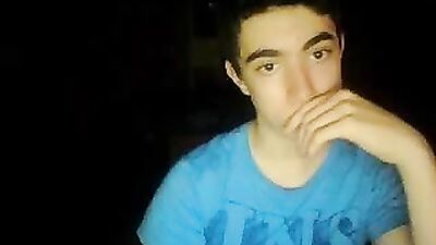 Hot Spanish Cutie Cumming on Cam: Non-Stop Action and Amateur Ass Play!