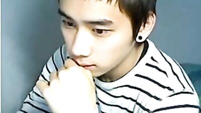 Asian Boy Cum Play - A Cute Asian Wank Video!