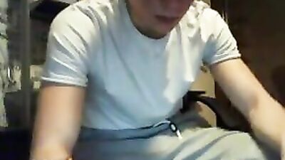 Gay Handjob Boy Cam: The Ultimate Solo Experience