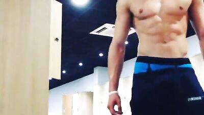 Muscle Fitness Solo Amateurs - Raw and Rugged