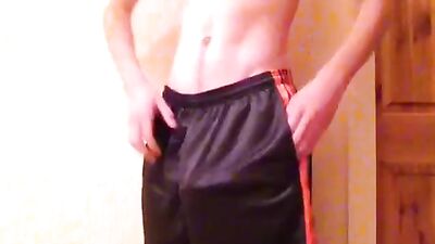 Gay Amateur Cumshots - Soiled My Shorts