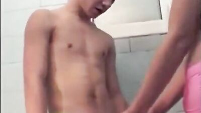 Handy Fellas Amateur Wet Handjob Party!