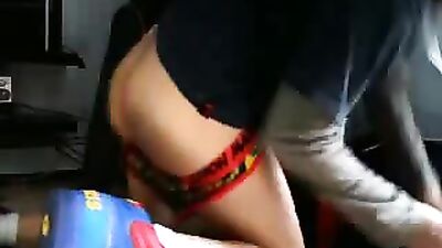 Hole Show Web-Cam Ass Play: Harder Than Ever!