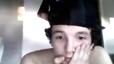 Young Tattooed Twink: Online Sex Show with Cum Shots and Handjobs!