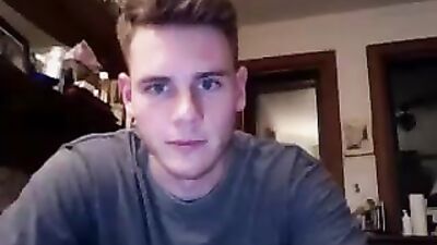 Gay Porn: Amateur Cum Shots Handjob - Cam 1693