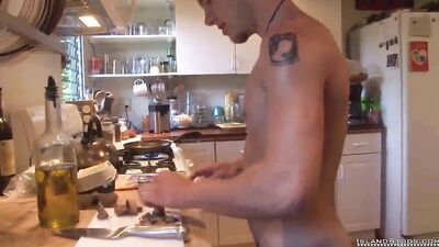 Gay Muscle Solo Amateur: IS Bobbys Secret Desire Revealed!