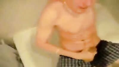 Kinky Boy: Cum Shots and Fetish Web-Cam Fun!