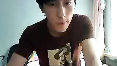 Asian Amateur Cum Shots: A Journey into Gay Porn with a Young and Cute Asian