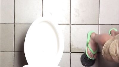 Wet Dreams: Young Straight Boys Peeing in the School Toilet!