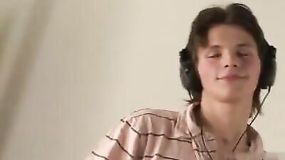 Gangbang: The Hunt for Young and Fresh Cum-Shots in Handjobs!