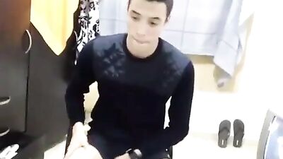 Big Web-Cam Explosion: A Gay Porn Video Full of Action and Desire!