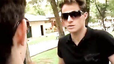 Luiggi Flip-Flop: The Latino Adventures of an Action Bareback Porn Star!