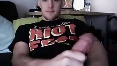 Cumming on Table Amateurs! Handjobs Ready!