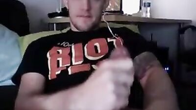 Cumming on Table Amateurs! Handjobs Ready!