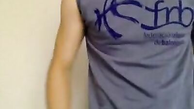 Boy with Huge Cock: Muscular Web-Cam Solo Action!